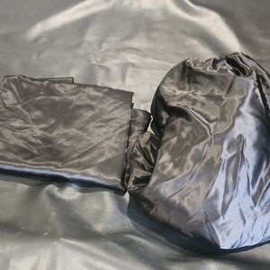 Elegant Black Satin Fabric Queen Bed Sheet And Fitted Sheet